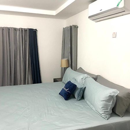 Lux City Apartment With Pool, Ac & 24Hrs Security Kingston Eksteriør billede