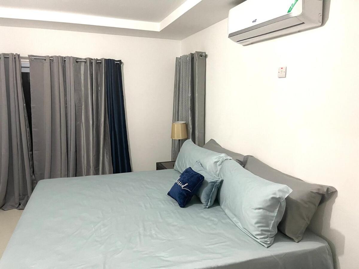 Lux City Apartment With Pool, Ac & 24Hrs Security Kingston Eksteriør billede