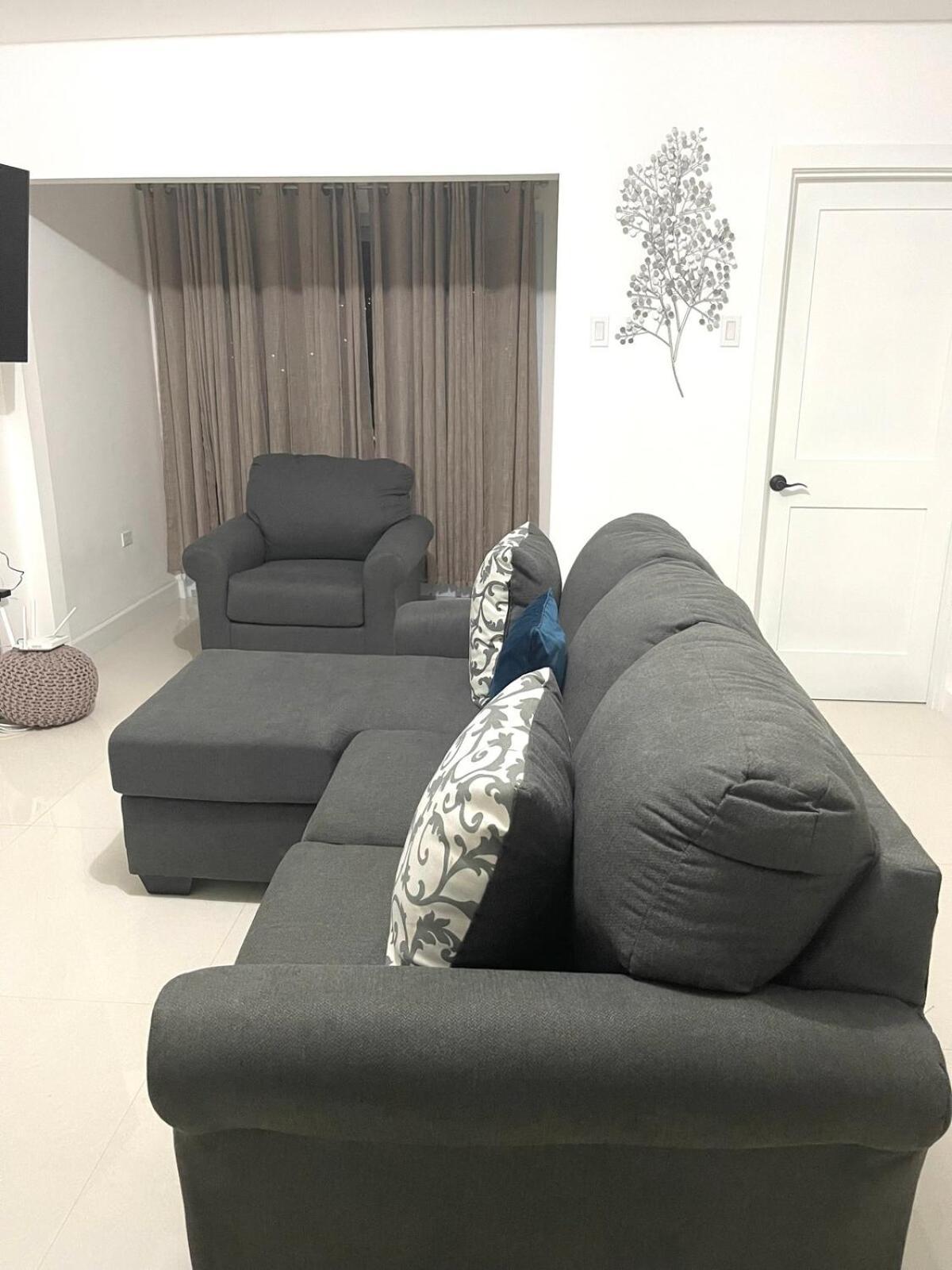 Lux City Apartment With Pool, Ac & 24Hrs Security Kingston Eksteriør billede