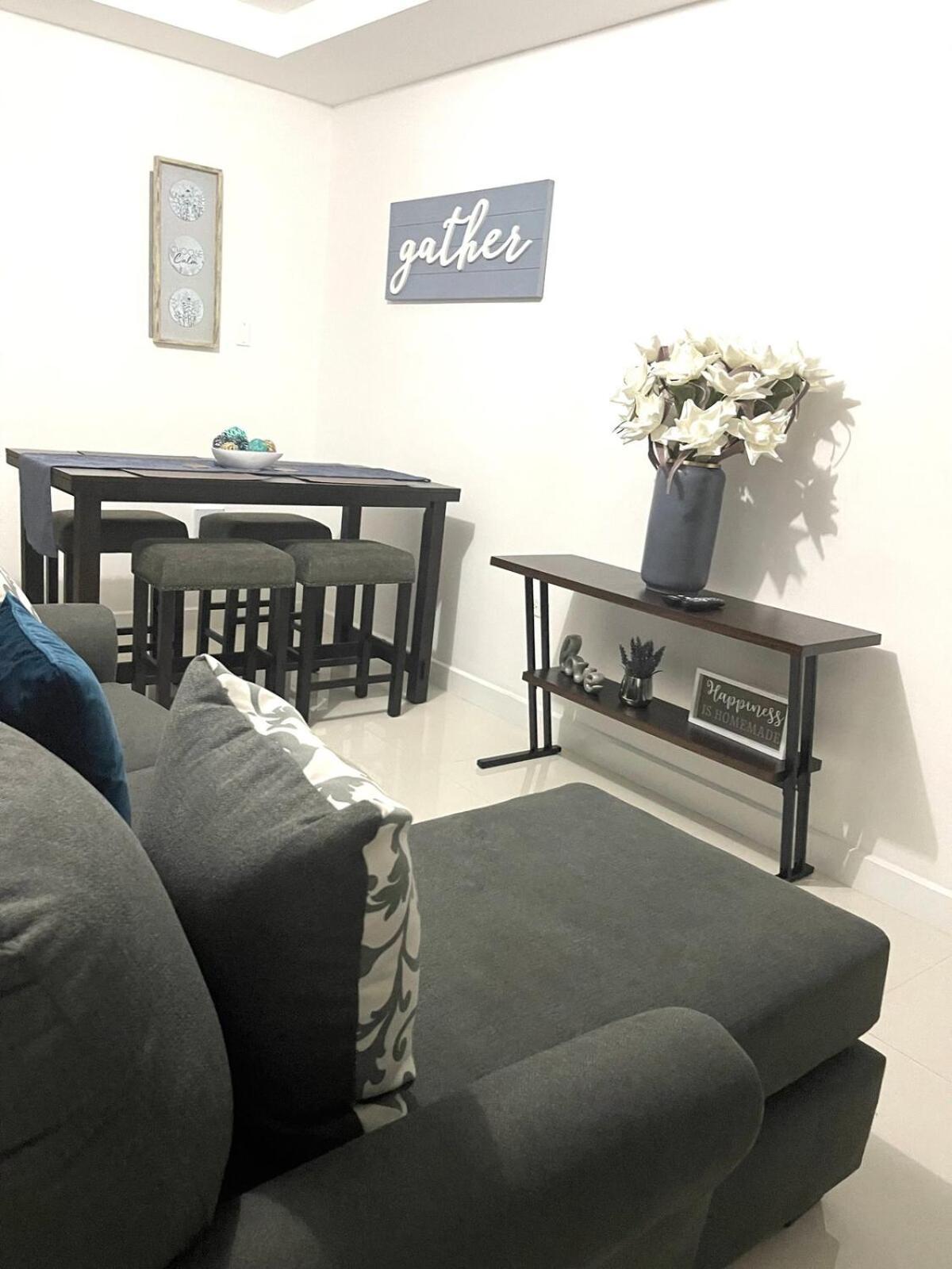 Lux City Apartment With Pool, Ac & 24Hrs Security Kingston Eksteriør billede